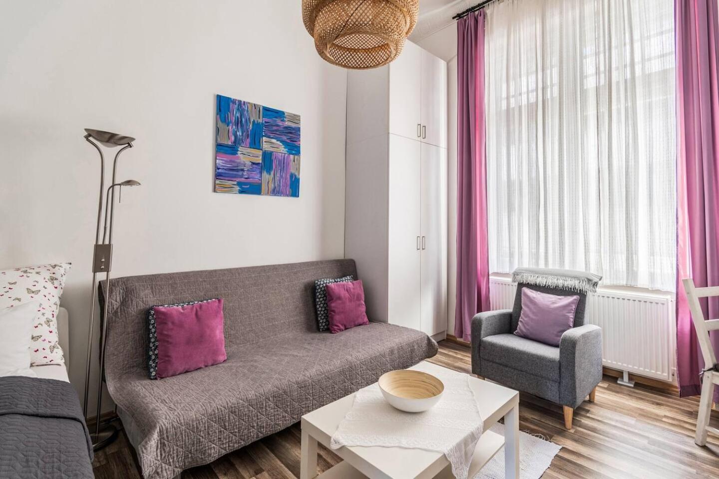 Nati Apartman Boedapest Buitenkant foto